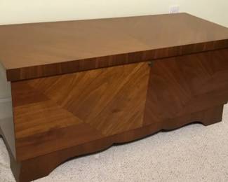 LANE Cedar Chest