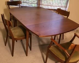 DREXEL Kipp Stewart Dining Set