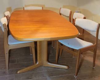 SKOVBY Danish Modern Dining