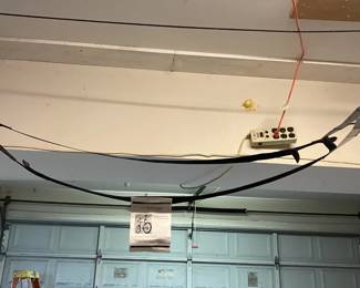 Bicycle hoist for your garage