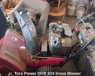 Toro Power Shift Snow Blower second image