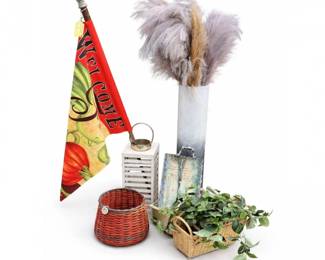 39 FallDecorBundleWelcomeFlagBasketsTrayGreenery