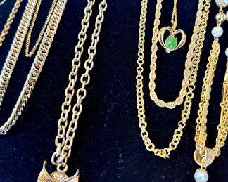 Hundreds of pieces of vintage jewelry!