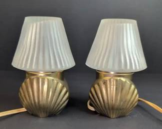 PM050 Brass  Glass Clam Shell Accent Lamps