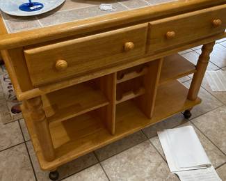 Rolling kitchen center island