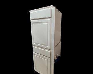 Kitchen/bathroom cabinet