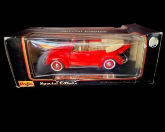Maisto Special Edition Volkswagen Cabriolet 1951 1:18 Scale Diecast Car Used - Good | Maisto