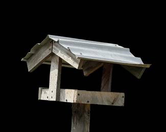 Bird feeder