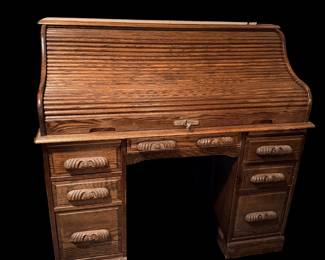 Roll top desk