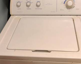 Whirlpool Ultimate Care II Washing Machine