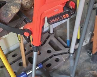 Black  Decker LST V MAX Lithium in. String Trimmer