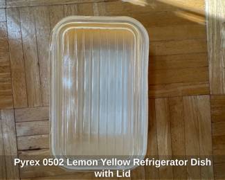 Pyrex Lemon Yellow Refrigerator Dish with Lid second image