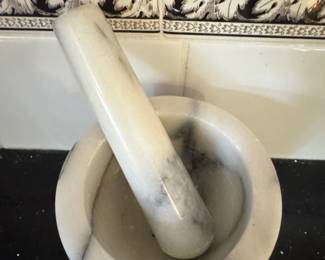 Marble Mortar and Pestle Set second image