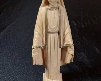 Madonna and Child Statuette with Gothic Niche second image