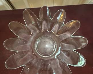 Flower Shaped Glass Bowl by Walther Glas second image