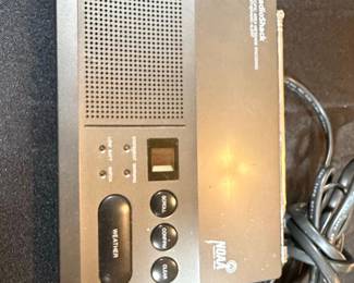 RadioShack  NOAA Weather Alert Radio