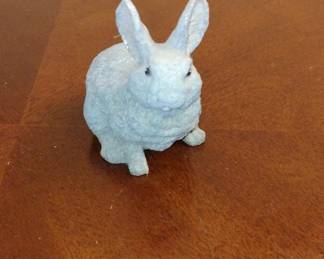 Resin Garden Bunny Figurine