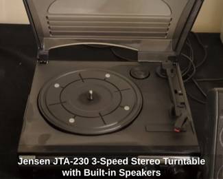 Jensen JTA Speed Stereo Turntable with Builtin Speakers
