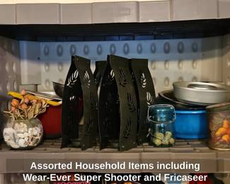 Assorted Household Items including WearEver Super Shooter and Fricaseer Stove Top Grill third image