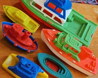 FisherPrice Little People Play Family Houseboat  and accessories