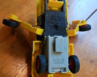 Cragar Turbo Race Team Transforming Pickup Truck Toy second image