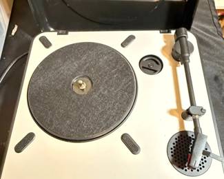 Numark PT USB Portable Turntable second image
