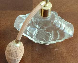 Vintage Glass Perfume Atomizer with Bulb second image