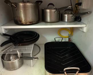 Assorted Cookware Set