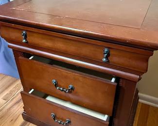 Traditional Cherry Finish Drawer Nightstand second image
