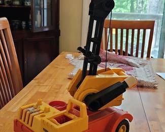 FisherPrice Husky Helper Boom Crane 