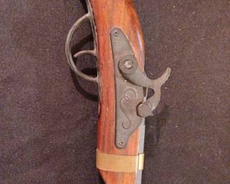 Vintage Parris Flintlock Cap Pistol second image