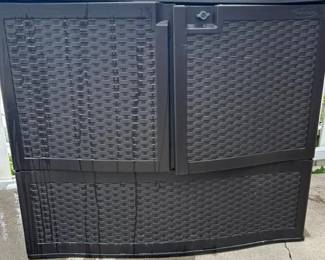 Deck box