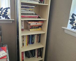 Very nice bookshelf