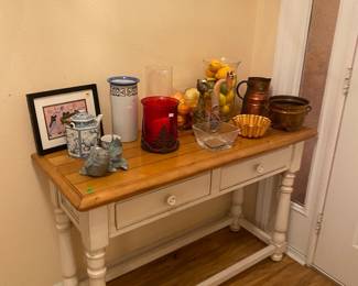 Gorgeous, empty table, decor, etc.