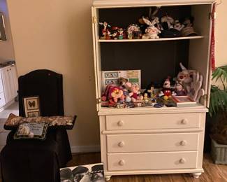 Armoire, chair, collectibles