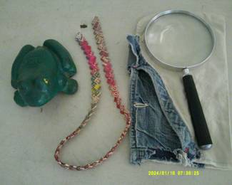 Cast Iron Frog Magnifying Glasses