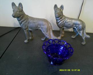 Vintage Aluminum Wolves