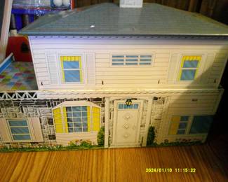 Vintage Metal Doll House