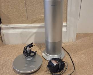 Lot #185 - Sony SRS-RF90R Wireless Active Speaker with TMR-RF90 Transmitter