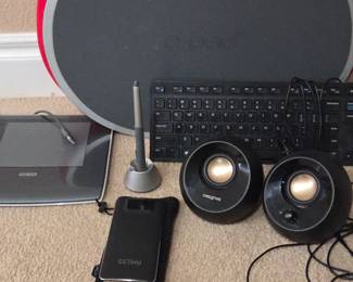 Lot #83 - Brookstone e-Pad, Creative Portable Computer Speakers, Power Bank, Dell Keyboard, & Graphics Tablet
