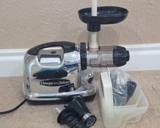 Lot #171 - Omega Chrome Electric Slow Masticating Fruit and Vegetable Juicer Model 8006