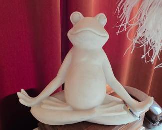 Yoga Frog Statue