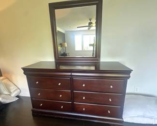dresser & mirror