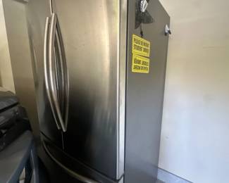 refrigerator / freezer