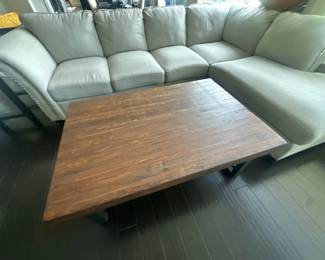 Sectional couch & coffee table