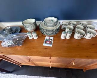 Let it Snow holiday dishes