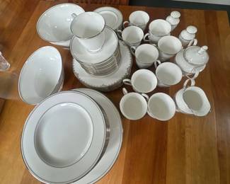 Lenox dish set