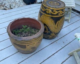 Garden seat and one of the pots