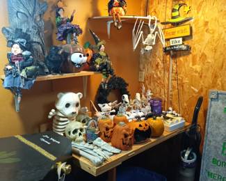 And other spooky decor
