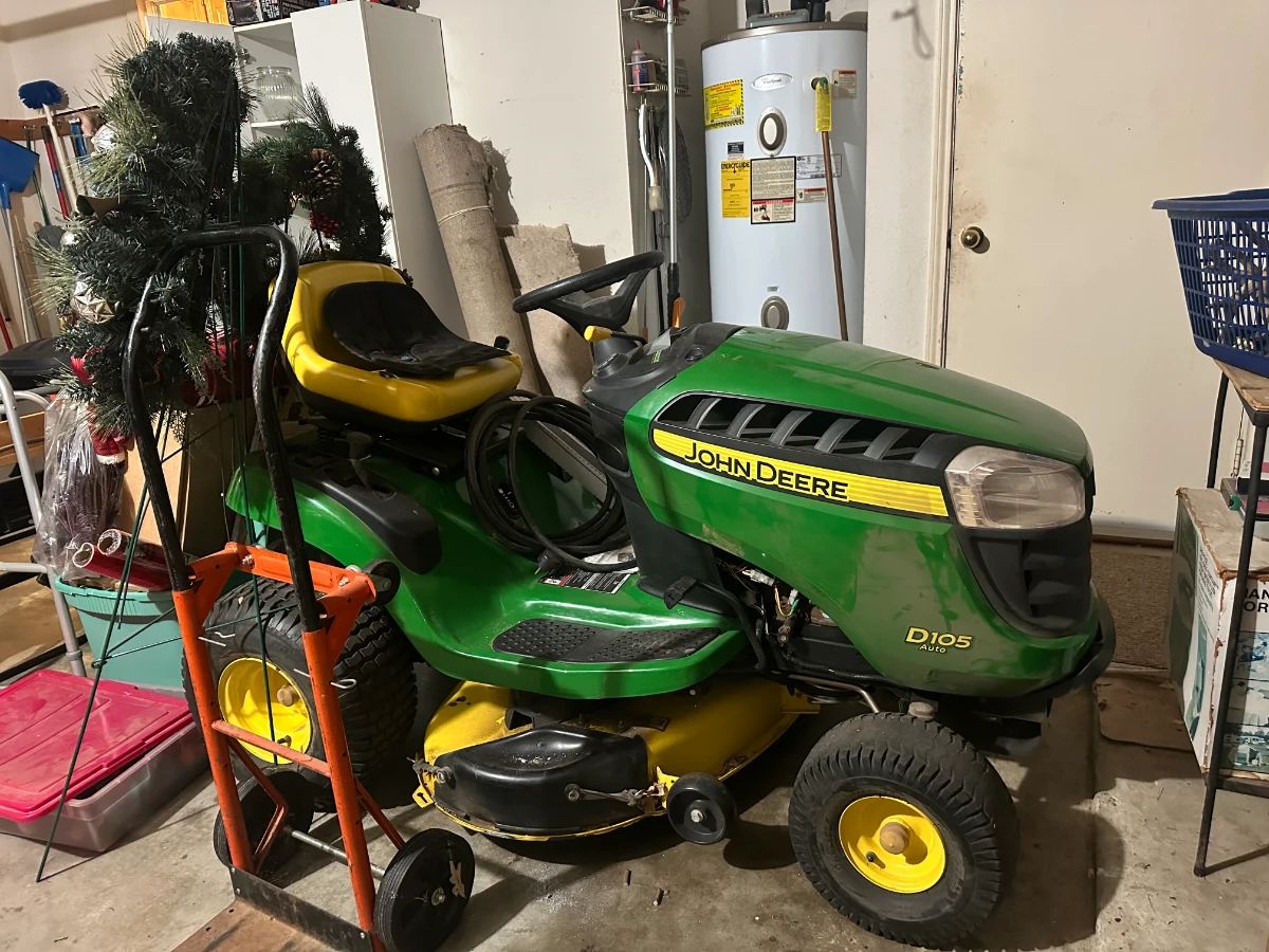 John Deere Riding Mower